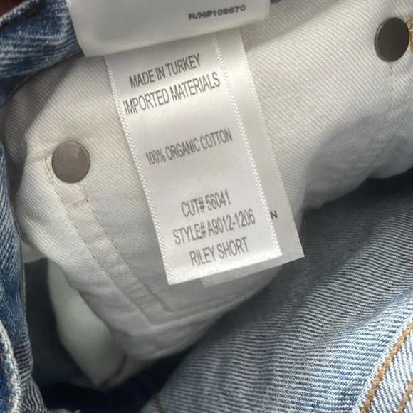 Agolde Riley High Rise Slim Leg Shorts Size 32 - Picture 8 of 8